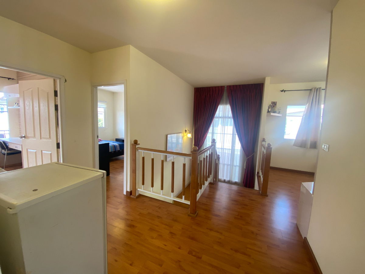 รูป บ้านเดี่ยว พื้นที่กว้าง สภาพนางฟ้า สวยพร้อมอยู่ หมู่บ้าน ภัสสร 19 วัชรพล-วงแหวน พื้นที่ 69.9 ตรว. ต่อเติมหลังคาจอดรถและพื้นที่ครัวด้านหลังให้พร้อม - รูปที่ 20/23