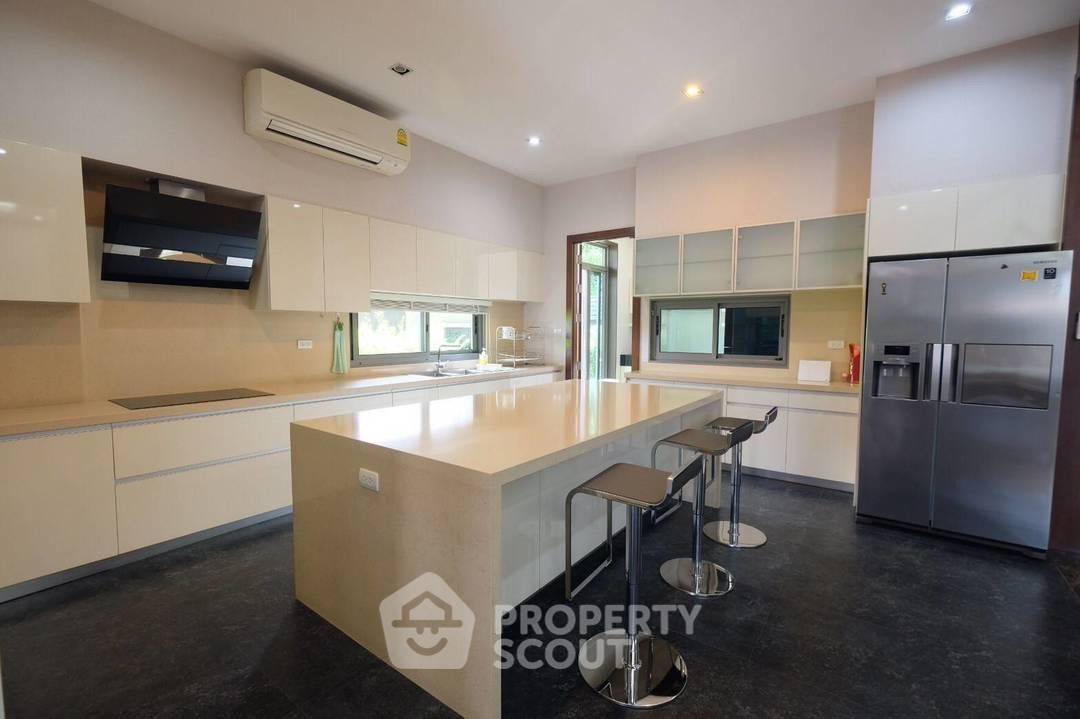 picture 4-BR House in Dokmai (ID 2552676) - 10/20