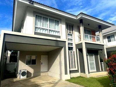 Houses for rent Montfort College Secondary Section : Two storey house for rent with 3 bedrooms,3 toilets and 1 kitchen. 