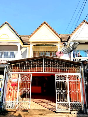 Townhouses for sale Chonburi : Townhouse in South Pattaya on the Pattaya Beach Side