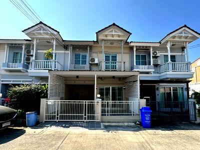 ทาวน์โฮม โรงเรียนนานาชาติเด่นหล้า : ขายทาวน์เฮ้าส์  เดอะวิลล่า รัตนาธิเบศร์-ราชพฤกษ์ ท่าอิฐ ถนนรัตนาธิเบศร์ บ้านสวยพร้อมอยู่