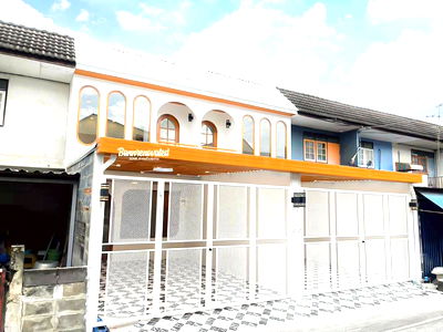 ทาวน์โฮม รร.แย้มจาดวิชชานุสรณ์  : ขายทาว์เฮ้าส์ด่วน! ทาวน์เฮ้าส์ 2 ชั้น รีโนเวทใหม่ทั้งหลัง สไตล์ มินิมอล ซ.คลองลำเจียก10 หลังนี้สวยที่สุดในซอยแล้วเลยนะ