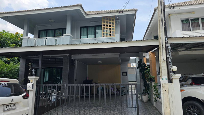 Houses for rent : For rent: Neo Park Village, 3 bedrooms, 2 bathrooms.
