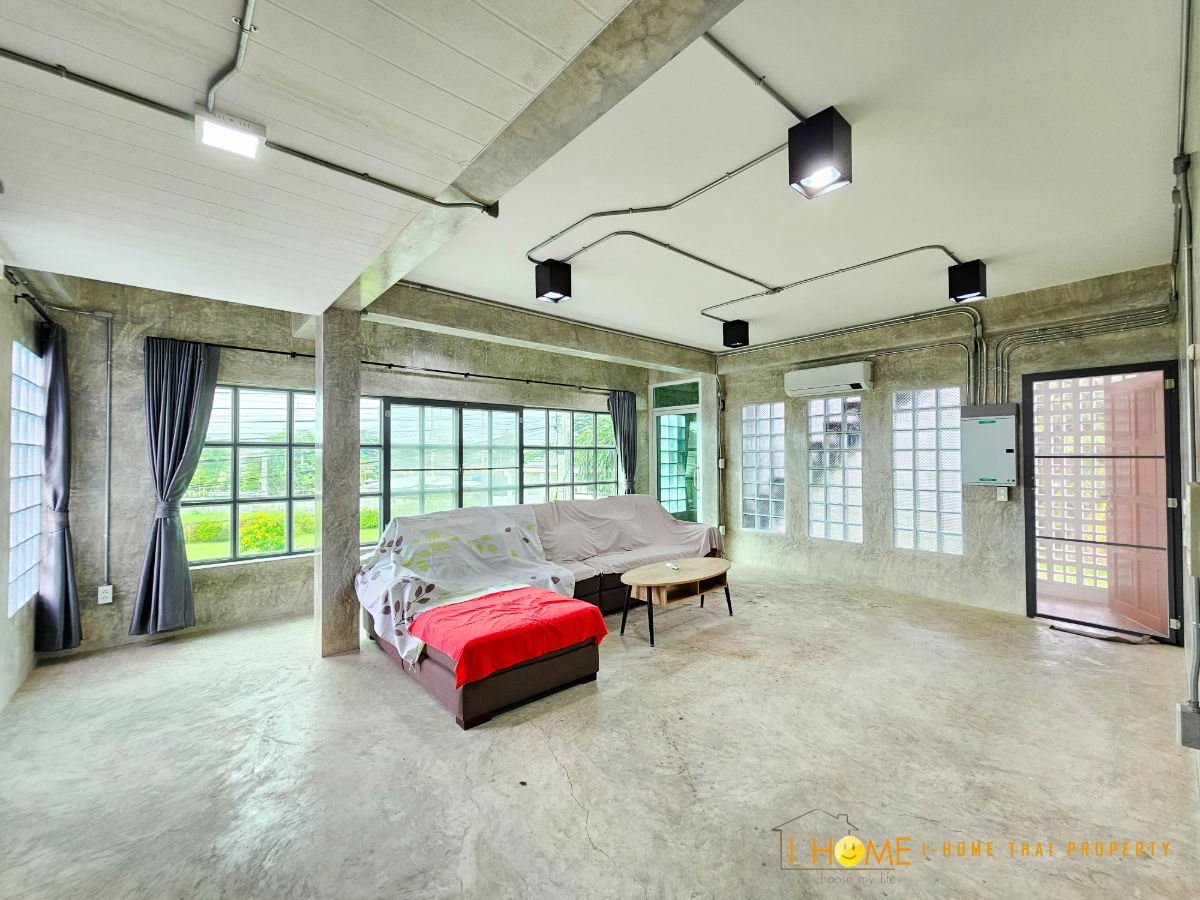 รูป บ้านเดี่ยวสองชั้นพร้อมห้องบนดาดฟ้า 2ห้องนอน 4 ห้องน้ำ 2 ห้องนั่งเล่น 1 ห้องออฟฟิศใหญ่ - รูปที่ 17/39