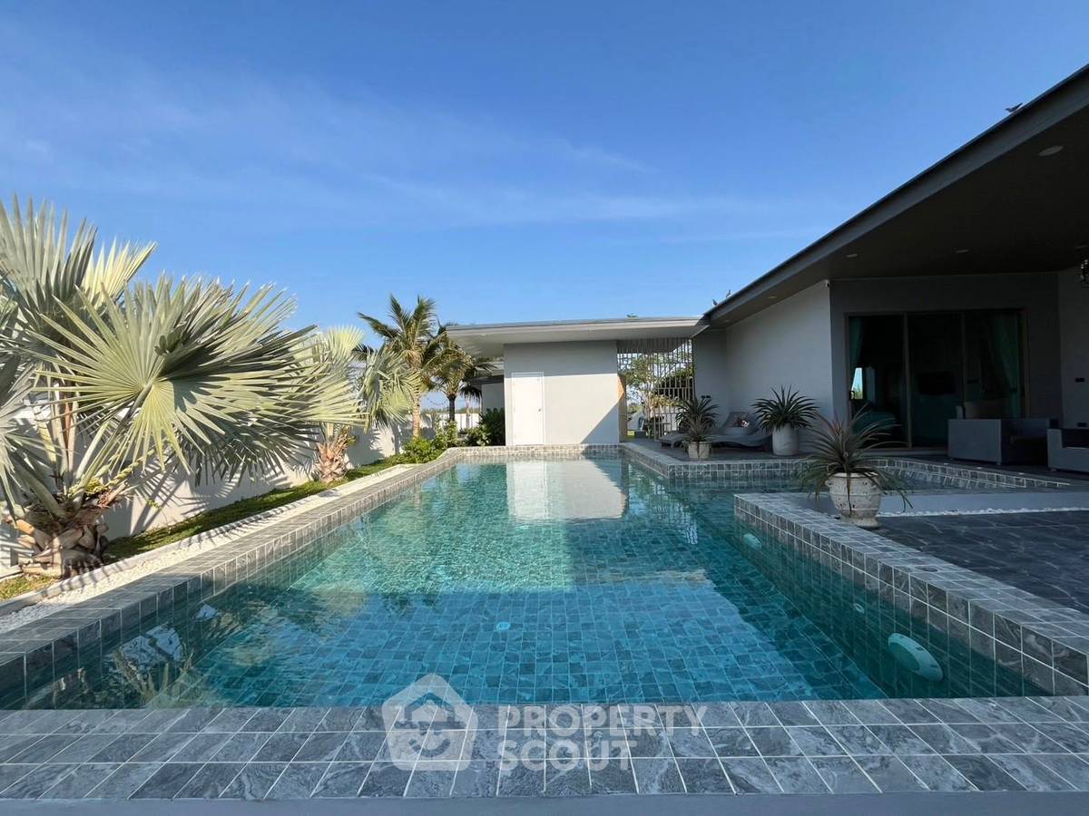 รูป วิลล่า 3-ห้องนอน ใน ชะอำ (ID 2556512) - รูปที่ 1/24