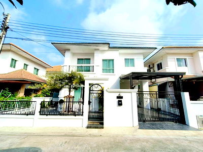 ขายบ้านเดี่ยว : ขายบ้านแฝด 2 ชั้น รีโนเวทใหม่ สไตล์บ้านเดี่ยว โครงการแลนซีโอ รามอินทรา–นวมินทร์ | รีโนเวทสไตล์โมเดิร์น | ติดถนนเลียบคลองสอง | ใกล้ซาฟารีเวิลด์