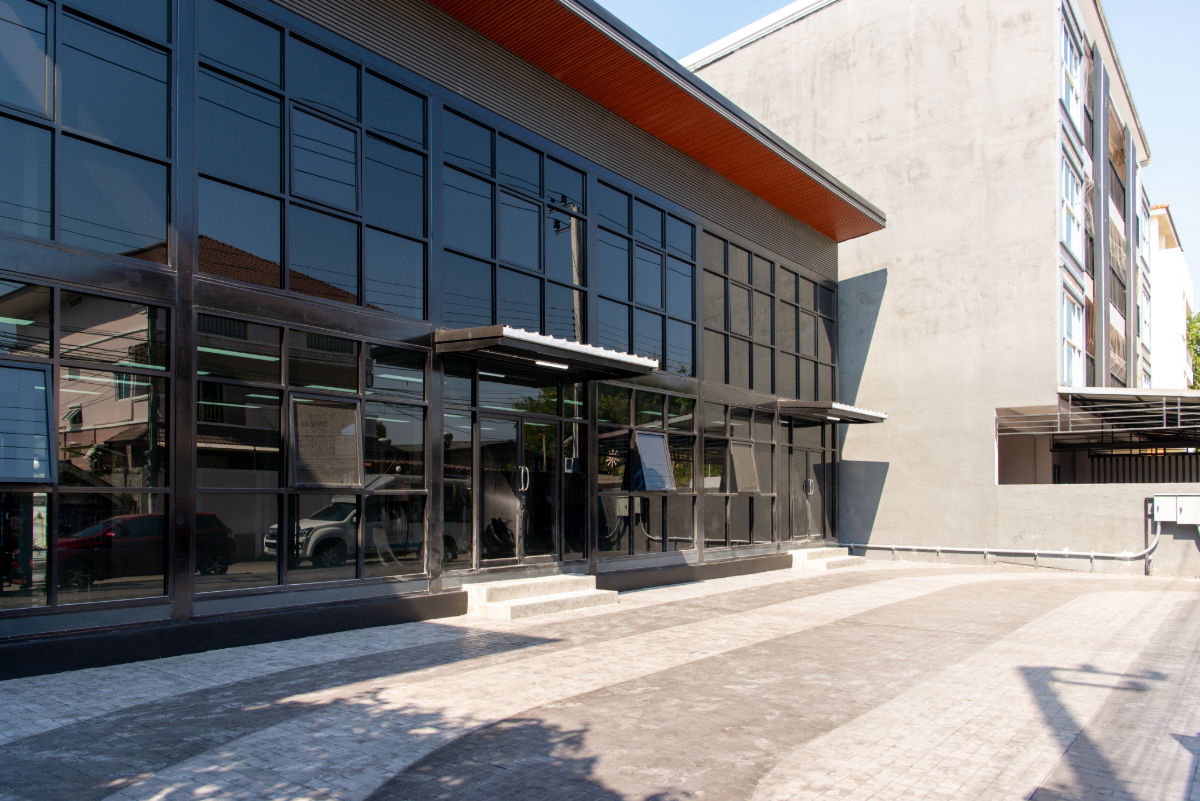 picture Office + Warehouse on 400 sq.m. of Land (100 Sq. Wah) - 6/23