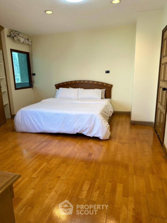 picture 200m To BTS Thong Lor | 3-BR 165 Sqm, Fifty Fifth Tower Thonglor (ID 2555980) - 7/12