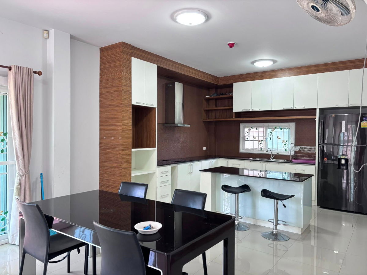 รูป ให้เช่าบ้านเดี่ยวสองชั้น    3   ห้องนอน 3 ห้องน้ำ 1  ห้องครัว  2  ที่จอดรถ - รูปที่ 5/37