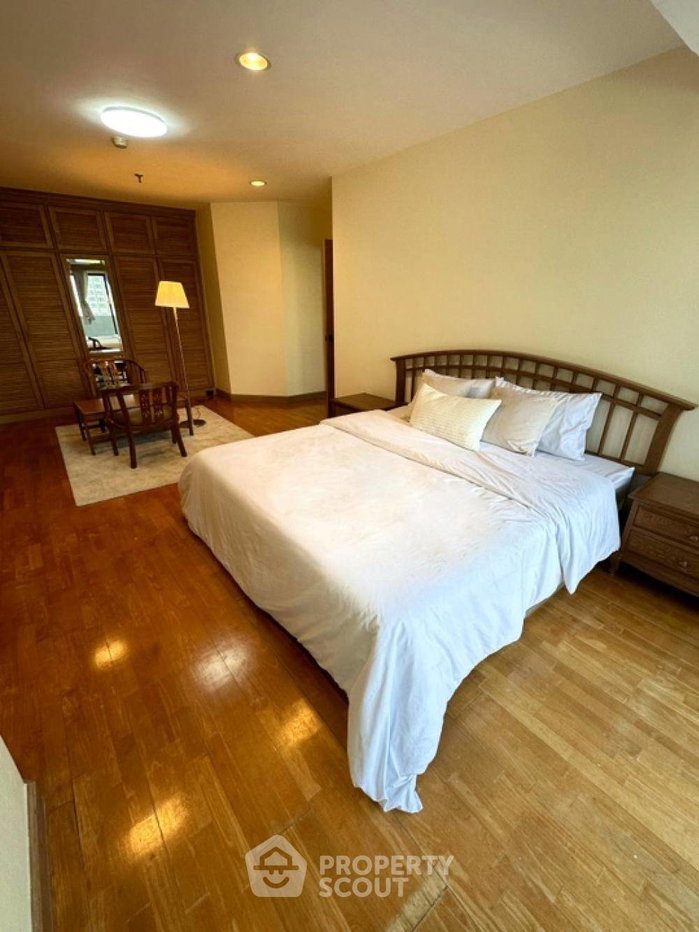 picture 200m To BTS Thong Lor | 3-BR 165 Sqm, Fifty Fifth Tower Thonglor (ID 2555980) - 9/12
