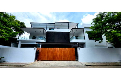 เช่าอาคารพาณิชย์ กรุงเทพมหานคร : [920071019-163] Brand New Huge Home Office For Rent - Phra Kanong