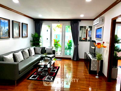 Condos for sale The Market Bangkok : 1-BR Condo at Baan Siri Sukhumvit 13 Condominium near ARL Makkasan (ID 2511722)