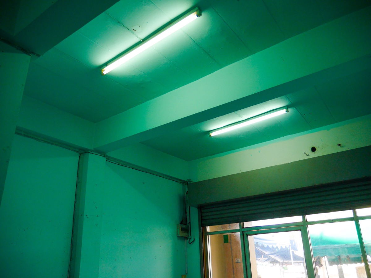 picture Commercial building for rent in Soi Ramkhamhaeng 39 (U-SQUARE building), near Wat Thep Lila / 7-11 / pharmacy. Parking available at the back. - 29/39