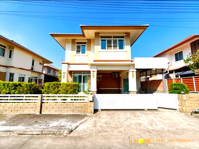 Houses for rent  Bang Saen Fish Market : Two storey house for rent with 3 bedrooms,2 toilets and 1 kitchen. 