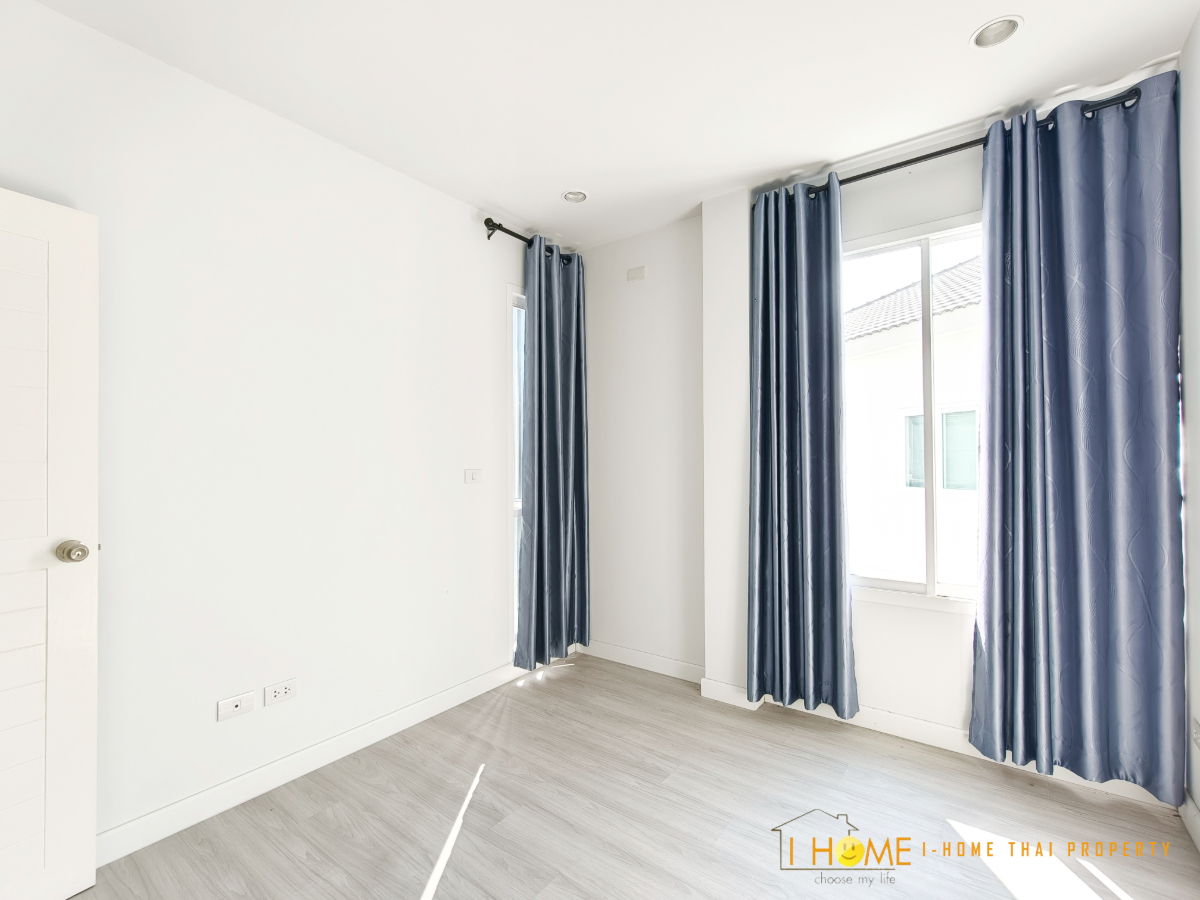 รูป ให้เช่าบ้านเดี่ยวสองชั้น  3 ห้องนอน 3 ห้องน้ำ  2  ที่จอดรถ - รูปที่ 22/31