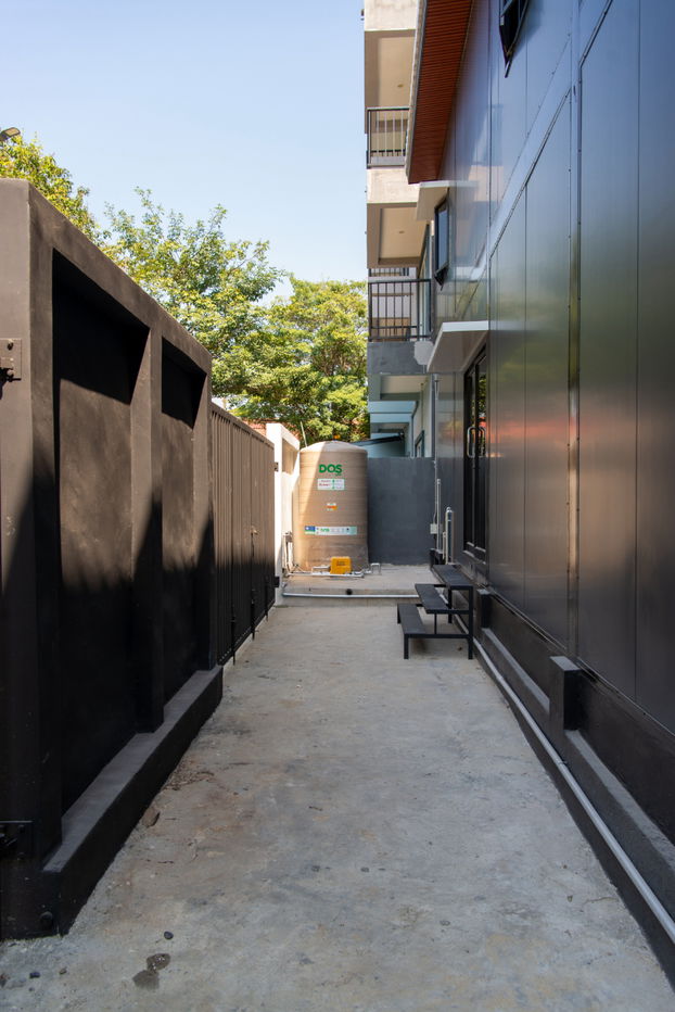 picture Office + Warehouse on 400 sq.m. of Land (100 Sq. Wah) - 8/23