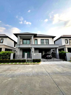 เช่าบ้านเดี่ยว ปทุมธานี : HR3184ให้เช่าบ้านเดี่ยวหรู Bangkok Boulevard ติวานนท์ – รังสิต บ้านใหม่ สภาพนางฟ้า พร้อมเข้าอยู่ได้ทันที