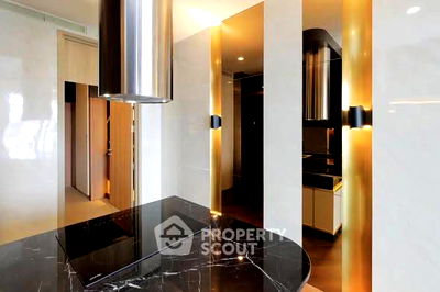 Condos for sale The Market Bangkok : 1-BR Condo at Noble Ploenchit near BTS Phloen Chit (ID 2554465)