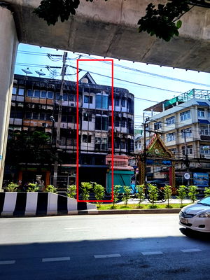 เช่าอาคารพาณิชย์ ถนนอิสรภาพ : ให้เช่า – ตึกแถว 4 ชั้น ติด MRT จรัญฯ 13 เหมาะทำ Airbnb, ร้านอาหาร, คาเฟ่, Hostel / 商铺/办公室 出租 / SHOP/OFFICE FOR RENT