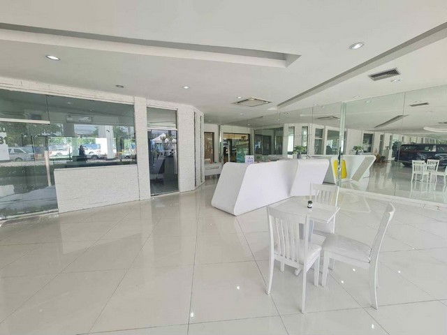 รูป HR3180ให้เช่าโชว์รูม/ออฟฟิศ พื้นที่กว้าง ติดริมถนนใหญ่ศรีนครินทร์ (Prime Location)ทำเลทอง | พื้นที่จอดรถมากกว่า 20 คัน | ใกล้ทางด่วน เดินทางสะดวก - รูปที่ 14/28