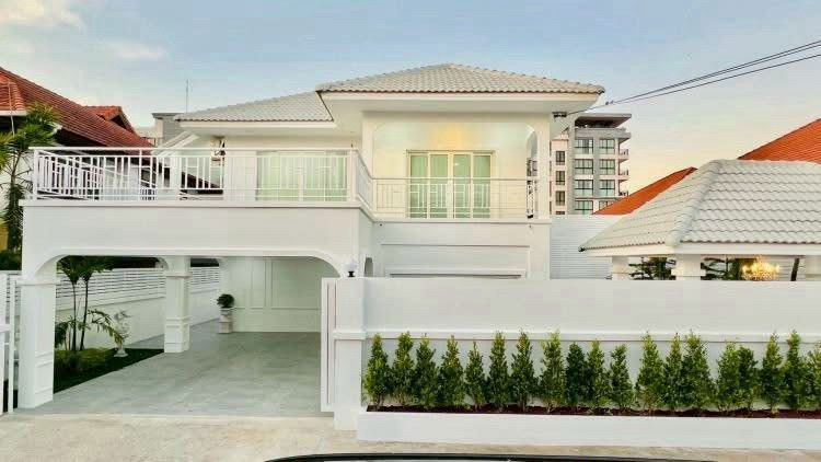 picture Two-story detached house for sale in Rawiporn Project, Soi Boon Samphan, Pattaya, Bang Lamung, Chonburi. - 1/8