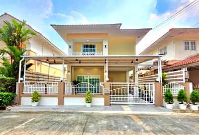 บ้านแฝด เขตคลองสามวา : ขายบ้านแฝด สไตล์บ้านเดี่ยว รีโนเวทสวย พร้อมอยู่ หมู่บ้านบุรีรมย์ ซอยเลียบคลองสอง 23 ใกล้ Safari World