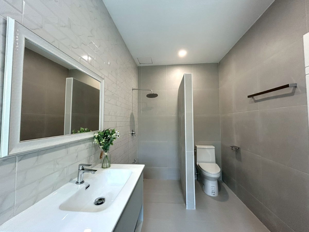 รูป ขายธัช ฮิลล์ เพลส คอนโด เชียงใหม่ วิวสระว่ายน้ำ 2 ห้องนอน 2 ห้องน้ำ รีโนเวททั้งห้อง ห้องสวย ราคาดี โทร 0955752068 คุณชมพู - รูปที่ 15/30