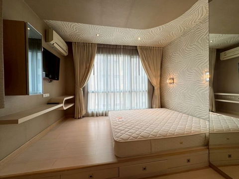 For Rent Life @ Ratchada-Suthisan Unit 332/183 (No pets allowed) (2 bedrooms combined into one)