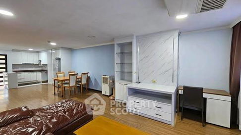 2-BR Condo at Supalai Place Sukhumvit 39 near BTS Phrom Phong (ID 2555834)