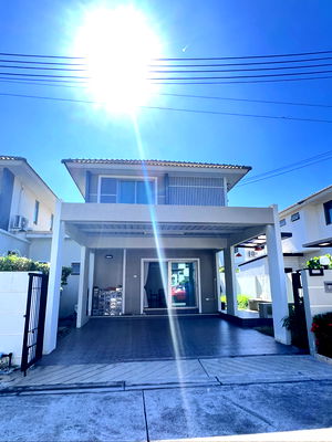 บ้านแฝด สำนักงานโยธาธิการและผังเมือง ชลบุรี : ขายบ้านแฝดพร้อมเพอร์นิเจอร์ พร้อมเข้าอยู่