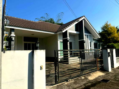 Houses for rent Hang Dong Chiang Mai :  Single storey house for rent with 3 bedrooms,2 toilets and 1 kitchen. 