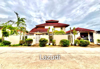 เช่าบ้านเดี่ยว เมืองภูเก็ต ภูเก็ต : 2-Storey 4-Bedroom House with Private Garden for Sale and Rent