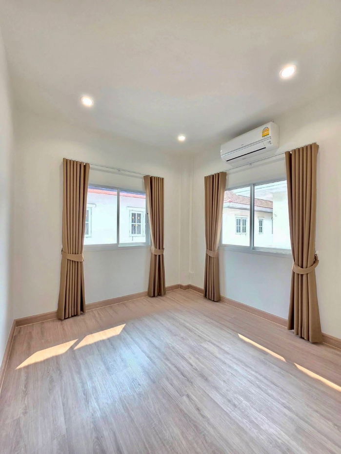 รูป ขายบ้านแฝด สไตล์บ้านเดี่ยว รีโนเวทสวย พร้อมอยู่ หมู่บ้านบุรีรมย์ ซอยเลียบคลองสอง 23 ใกล้ Safari World - รูปที่ 14/17