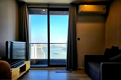Condos for rent : Rent a beautiful, ready-to-move-in condo at The Key Rama 3, near Terminal 21 Rama 3. Interested? Add me on Line: @841qqlnr