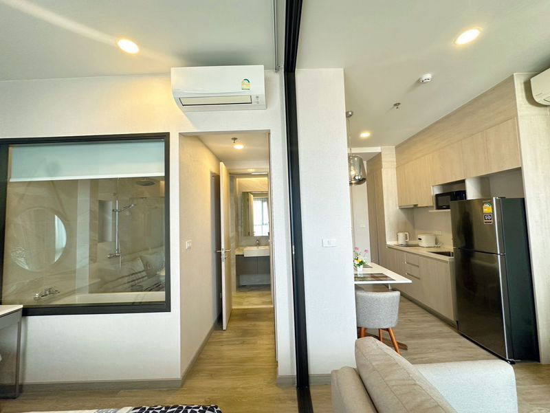 picture Luxury condo in Sriracha, at Keen Center, in the heart of the city. Beautifully decorated and move in Ready. - 7/13