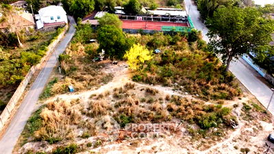Land for sale Muang Chon Buri Chonburi : 1,600 m² Land for Sale in Ang Sila (ID 2498211)
