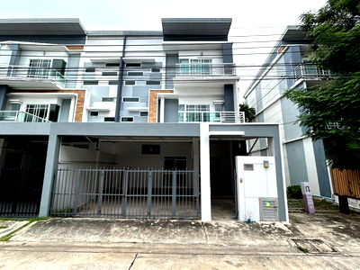 โฮมออฟฟิศ นิคมอุตสาหกรรมบางปู : DLH-0034 ขาย เลอ เน็กซ์ตร้า วงแหวน-ศรีนครินทร์ (Le Nextra Wongwaen-Srinakarin) ติดต่อTel : 0638692663   Line : @655ebbvc   Agent Pix (พิกซ์)