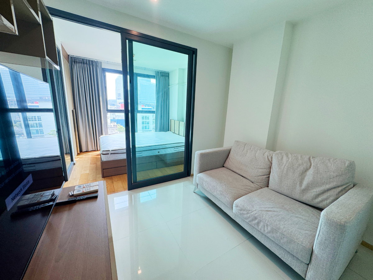 ⚡⚡ให้เช่าด่วน!! คอนโด HUE SUKHUMVIT62/3 1 ห้องนอน  1 ห้องน้ำ  ชั้น 8 ขนาด 27 ตร.ม. ติด BTS ปุณณวิถี เพียง 11,000 บาท ⚡⚡ 