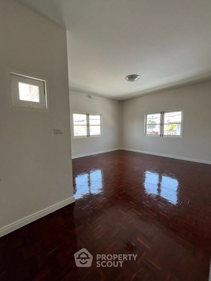 picture 3-BR House in Phimonrat (ID 2426382) - 7/14