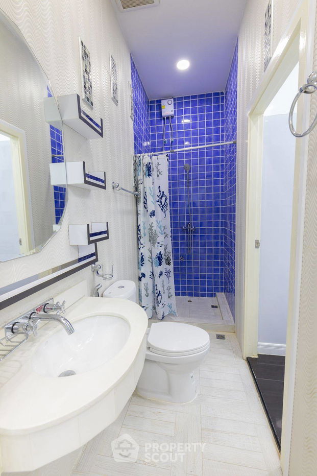 picture 2-BR Condo at President Park Condominium near MRT Queen Sirikit National Convention Centre (ID 692868) - 11/11