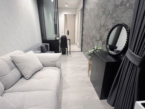 Project: The Address Siam-Ratchathewi Size: 35 sq.m. • City View