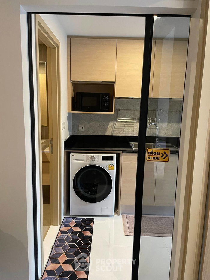 picture Well-Priced 1-BR 40 Sqm At The Shade Sathorn 1, Near MRT Khlong Toei (ID 2559647) - 7/9