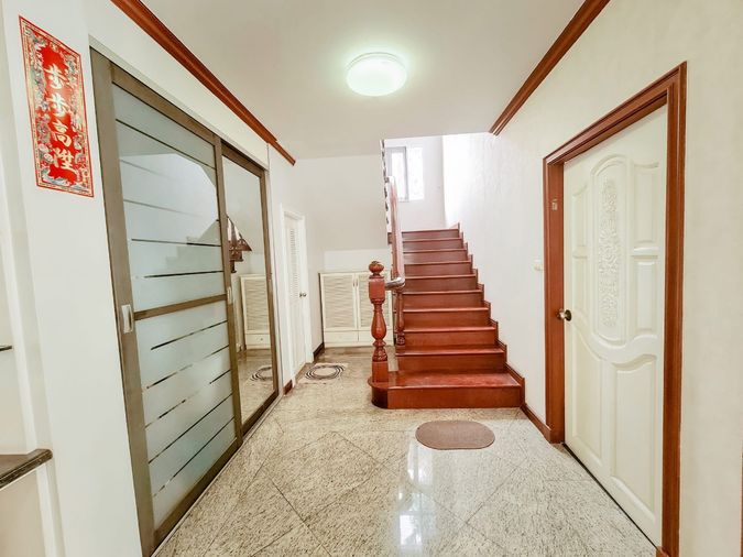 5-bed house for rent, 347 sqm, Chuan Chuen Ladprao