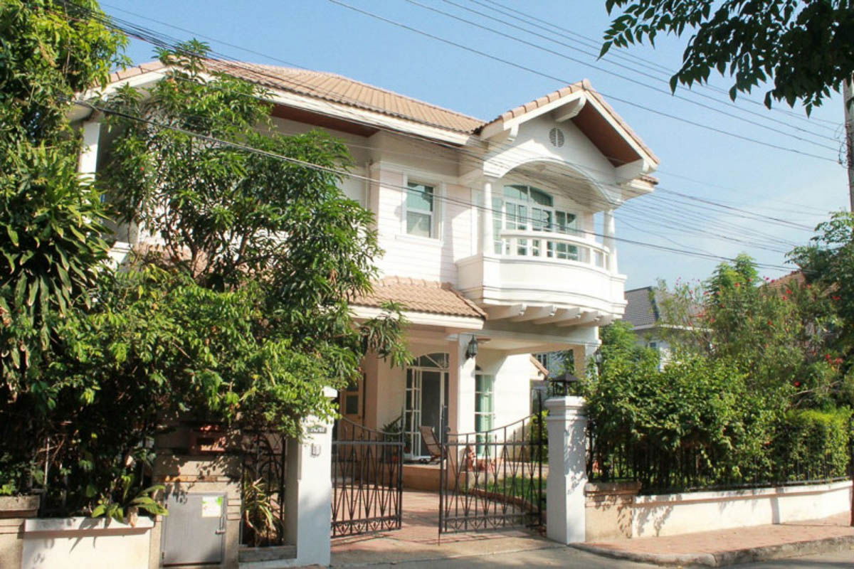 picture House for Rent Pattra Ramkhamhaeng 76, 4 bedroom 69 sqw 250 sqm Fully Furnished Near Srinakarin, Krungthep Kreetha, Huamak : EL26R-002 - 1/13