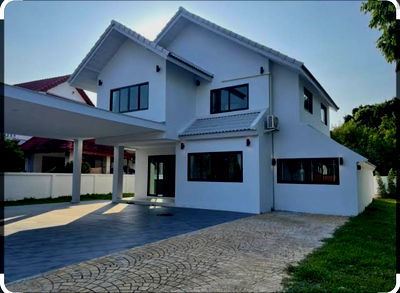 เช่าบ้านเดี่ยว รวมโชค มอลล์ : 🏡 ให้เช่า บ้านเดี่ยว หมู่บ้านมรกต แยกลิขิตชีวัน ทำเลดี ใกล้เมือง พื้นที่กว้าง จอดรถได้เยอะ