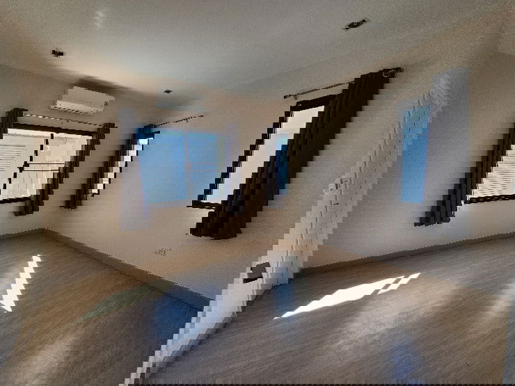 picture Townhome for rent, corner unit, newly renovated, in a prime location, next to Bangna-Trat Road. - 35/44