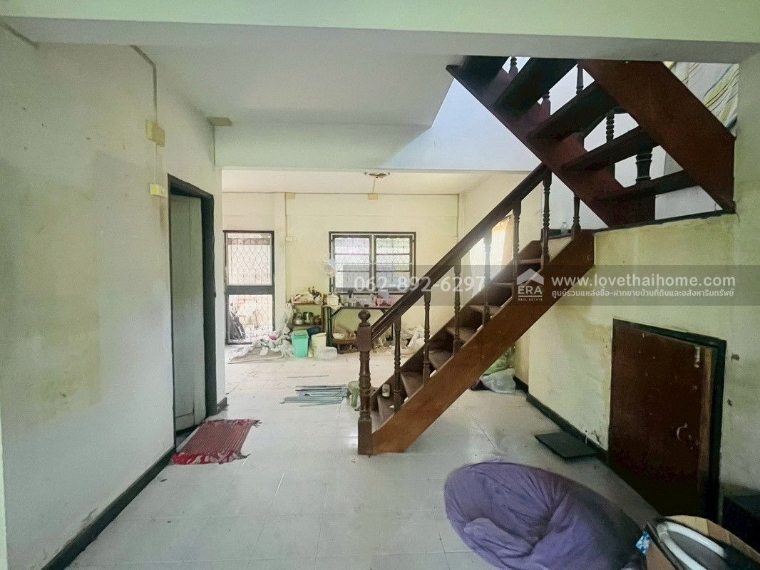 รูป ขายบ้านแฝด 2 ชั้น พื้นที่ 41.6 ตารางวา ราคาเพียงแค่ 2.4 ล้านบาท ราคาถูกที่สุดในหมู่บ้าน ราคาดีความคุ้มค่าที่หาไม่ได้ง่ายๆ ในทำเลนี้ - รูปที่ 5/11