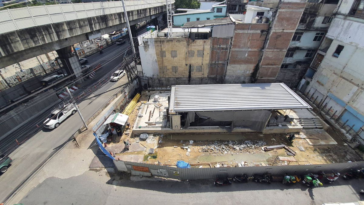 picture Prime Investment Opportunity! Commercial Building for Sale on Ramkhamhaeng Road - 4/6