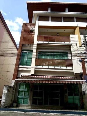 ทาวน์โฮม ม.เกษตรศาสตร์ : ขายทาวน์โฮม 3 ชั้นมือสอง โครงการ บ้านกลางเมือง มอนติ-คาร์โล  (Baan Klang Muang Monte-Carlo) รัชวิภา กรุงเทพ เนื้อที่ 28.1 ตารางวา 