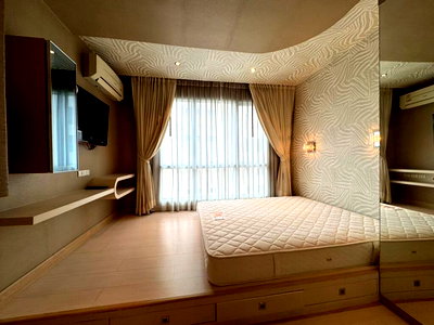 Condos for sale : For Sales Life @ Ratchada-Suthisan Unit 332/183 (No pets allowed) (2 bedrooms combined into one)